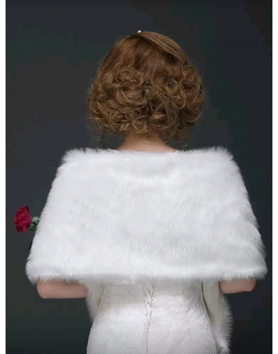 Kürk Orijinal Beyaz Seksi Omuzluk Şık Kürk