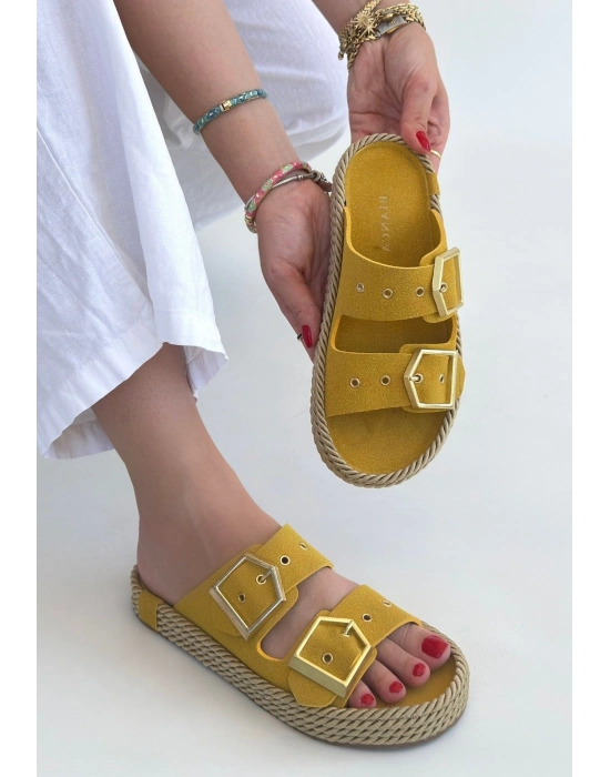 Loera Sarı Nubuk Çift Tokalı Terlik - Bamido