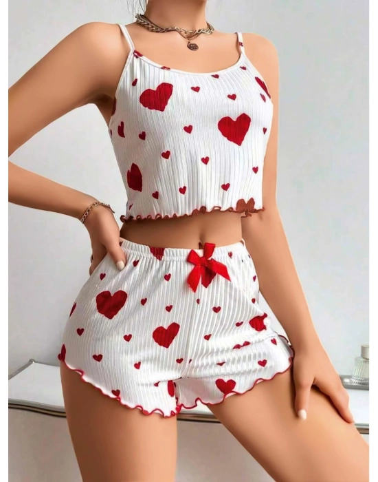 Pamuklu Beyaz Üstüne Kırmızı Kalp Desenli Askılı Şortlu Pijama Takımı