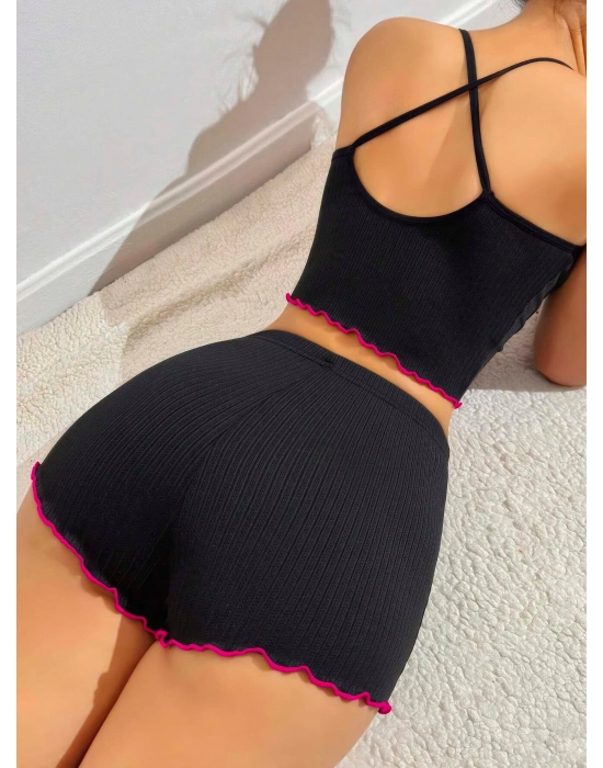 Pamuklu Siyah Üstüne Pembe Kurdelalı Fitilli Askılı Şortlu Pijama Takımı