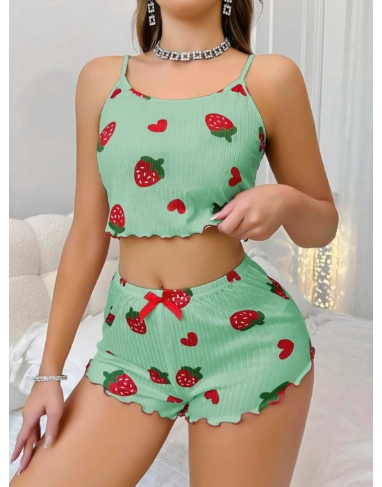 Pamuklu Yeşil Üstüne Çilek Desen Fitilli Askılı Şortlu Pijama Takımı