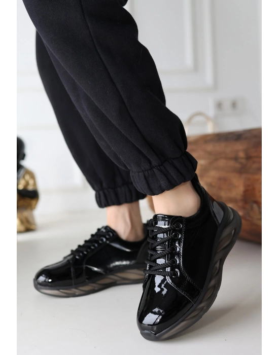 Piona Siyah Rugan Gri Tabanlı Spor Ayakkabı - Bamido