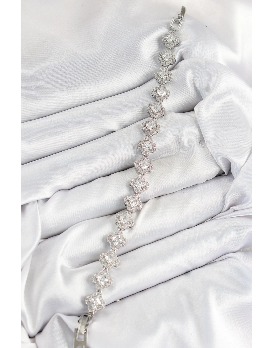 Pirinç Zirkon Taşlı Yonca Baget Model Gümüş Renk Vıp Seri Kadın Bileklik - Bamido