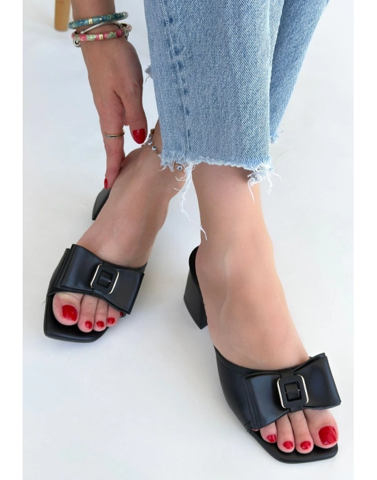 Veor Siyah Cilt Topuklu Terlik - Bamido