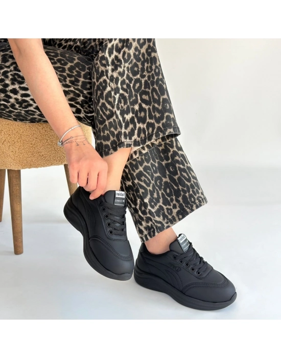 Yejja Siyah Cilt Bağcıklı Spor Ayakkabı - Bamido