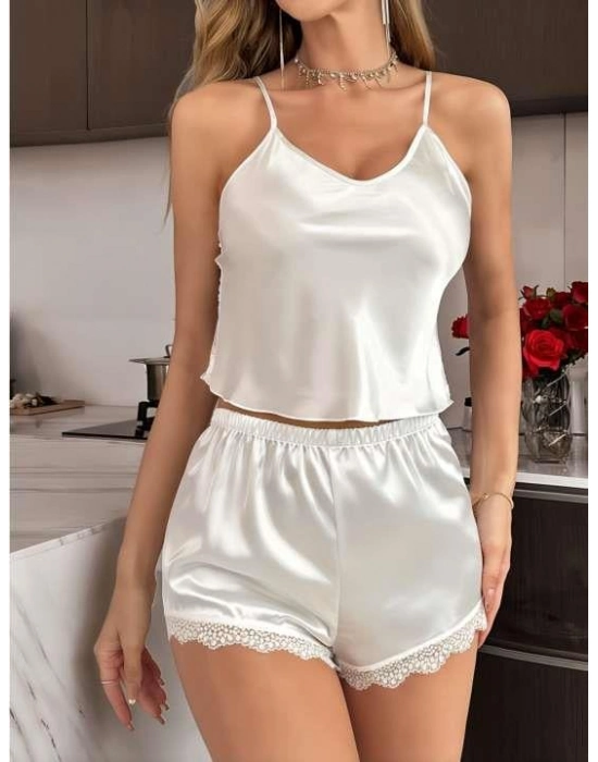 Beyaz Dantel İşlemeli İnce Askılı Saten Şortlu Takım