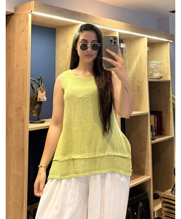 Eteği File Detaylı Kolsuz Keten Bluz Yeşil