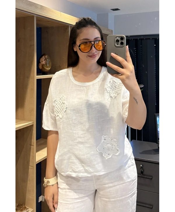 İtalyan Çiçek Desenli Taş Detaylı Keten Bluz Beyaz