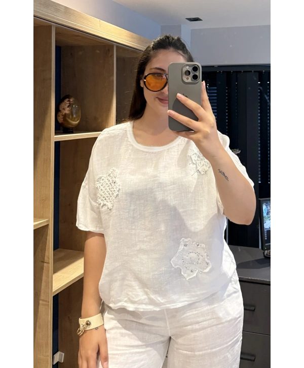 İtalyan Çiçek Desenli Taş Detaylı Keten Bluz Beyaz