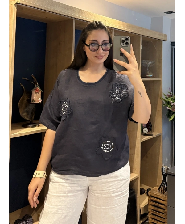 İtalyan Çiçek Desenli Taş Detaylı Keten Bluz Lacivert