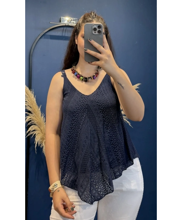 İtalyan Dantel Delikli Bluz Lacivert 83476