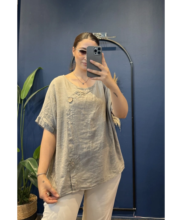 İtalyan Düğme Aksesuarlı Keten Bluz 25049216 - 61274 Haki
