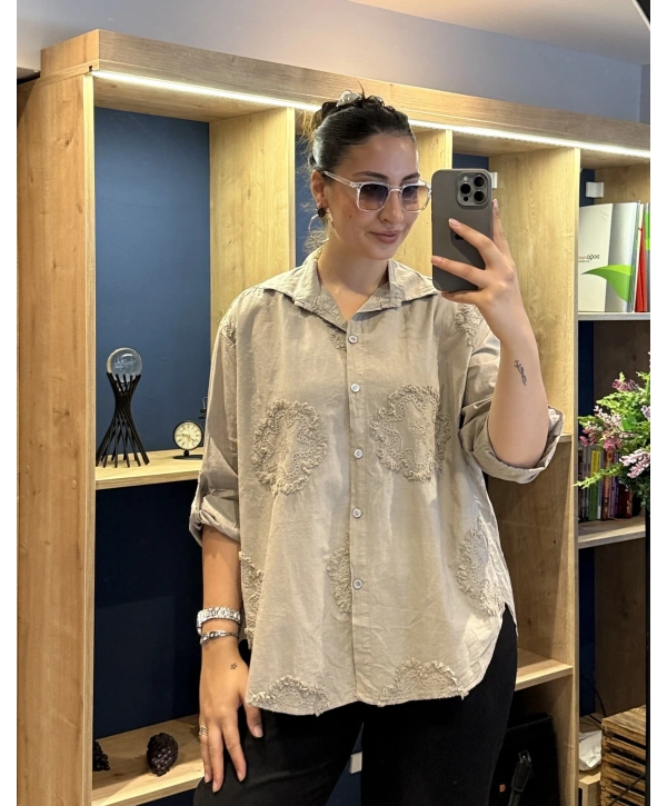 İtalyan Papatya İşlemeli Gömlek 25005 Vizon