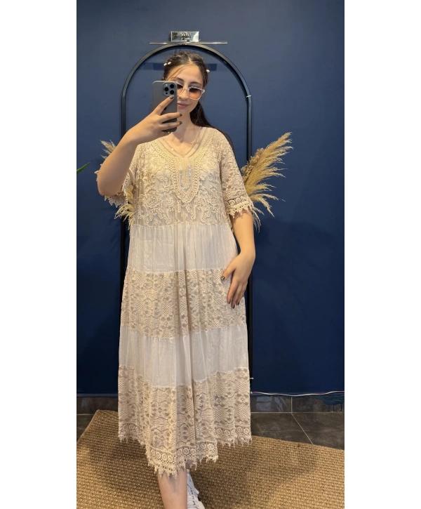 İtalyan Yakası Pullu Dantelli Elbise Bej 9977
