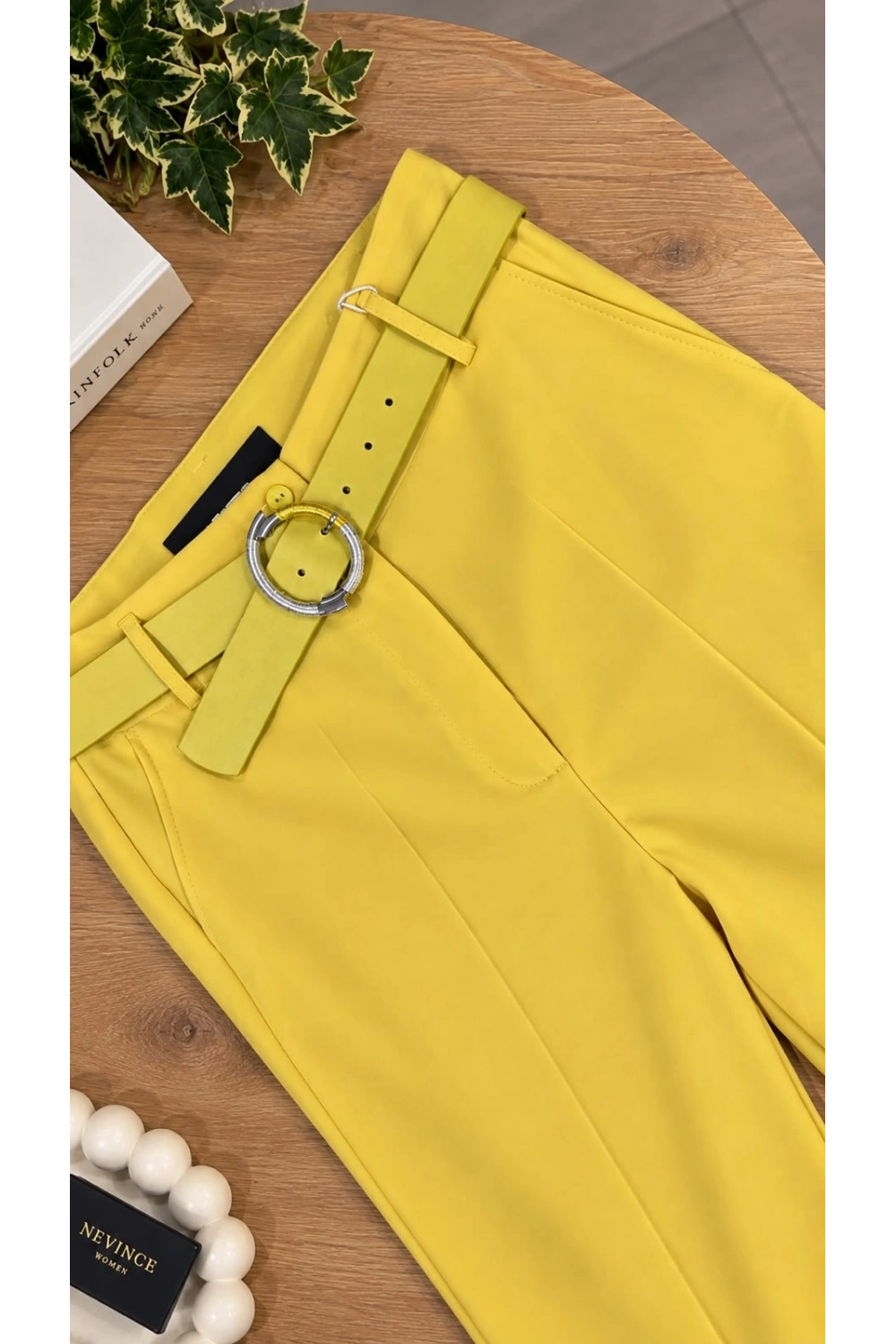 Lara Kemerli Pantolon Sarı