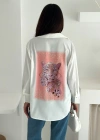 Pembe Aslan Desen Baskılı Taşlı Gömlek