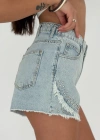 Püskül Taş Detaylı Denim Şort