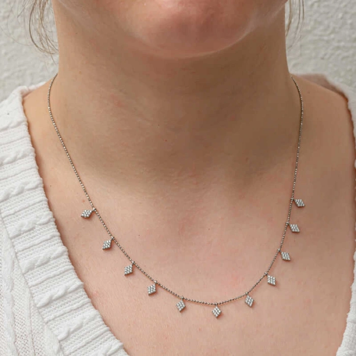 Kadın Gümüş Baklava Kesim Şans Kadın Kolye