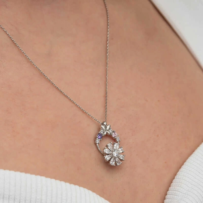 Kadın Gümüş Beyaz Dönen Çiçek Kadın Kolye
