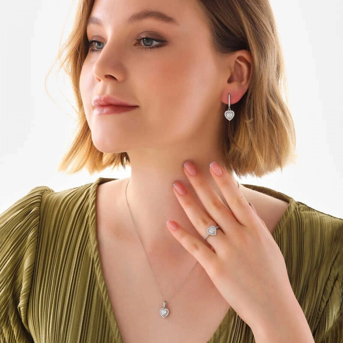 Kadın Gümüş Beyaz Taşlı Kalpli Kadın Set