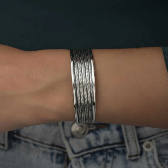 Kadın Gümüş Eskitme Desenli Kadın Bilezik