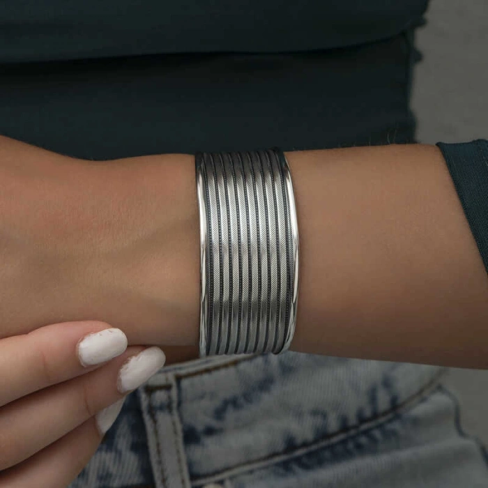 Kadın Gümüş Eskitme Desenli Kadın Bilezik