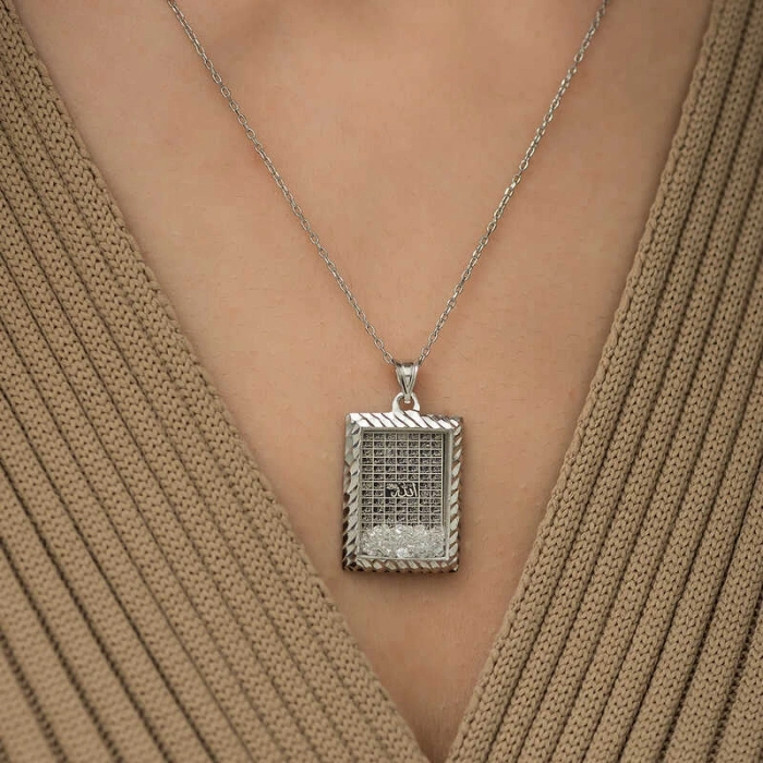 Kadın Gümüş Esma’ül Hüsna Yazılı Kolye