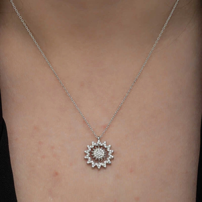 Kadın Gümüş Güneş Kadın Kolye