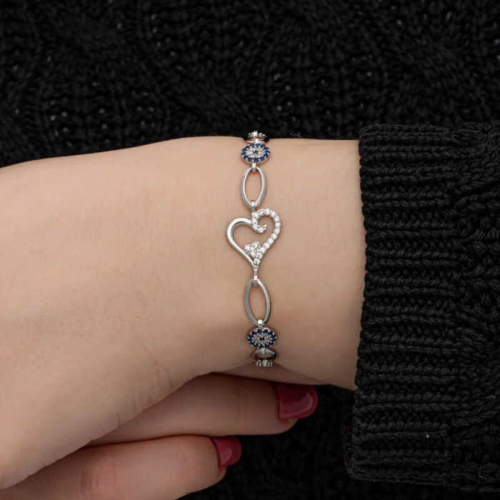 Kadın Gümüş Kalpli Nazar Kadın Bileklik