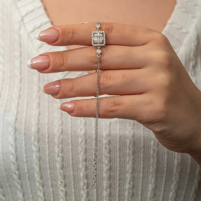Kadın Gümüş Kare Baget Taşlı Kadın Bileklik