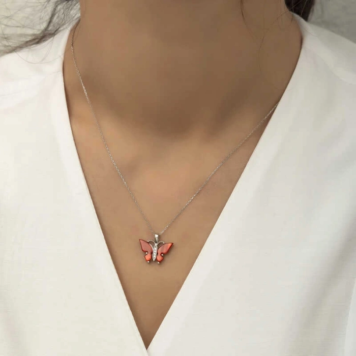 Kadın Gümüş Kırmızı Kaplangözü Taşlı Kelebek Kolye