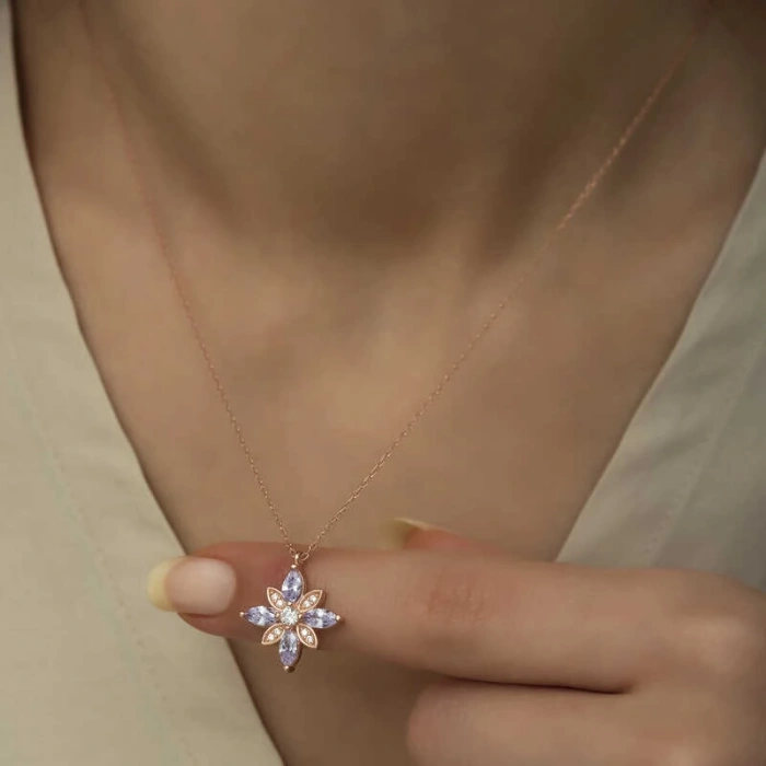 Kadın Gümüş Lila Taşlı Umut Çiçeği Kolye