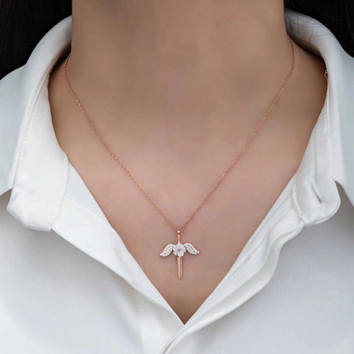 Kadın Gümüş Manolya Çiçeği Melek Kadın Kolye