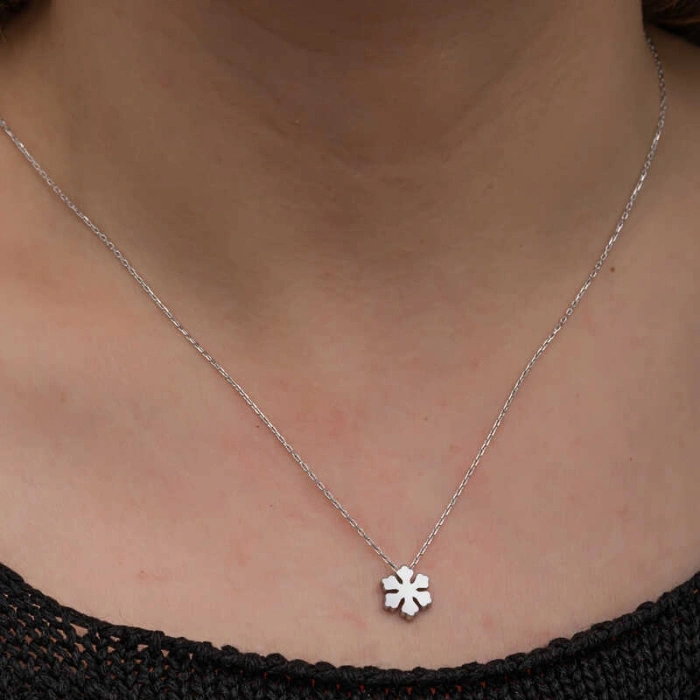 Kadın Gümüş Minimal Kar Tanesi Kadın Kolye