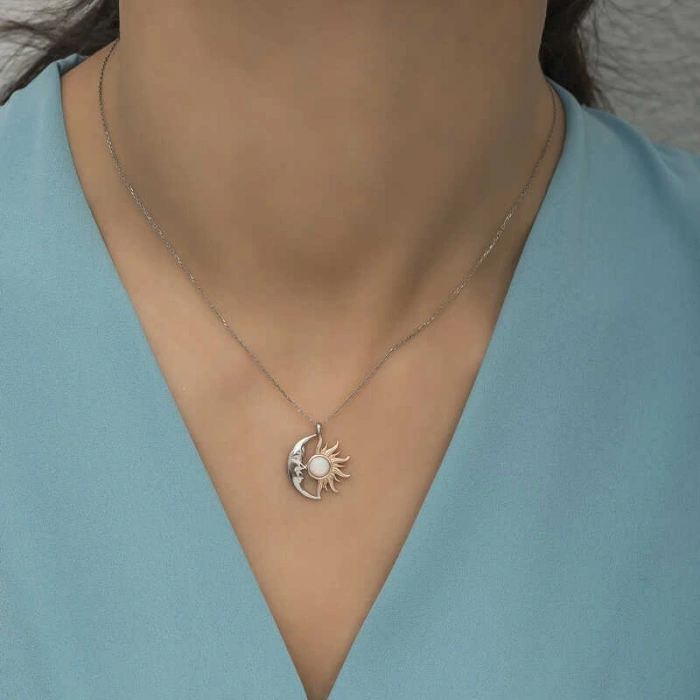 Kadın Gümüş Opal Beyaz Taşlı Ay Güneş Kadın Kolye