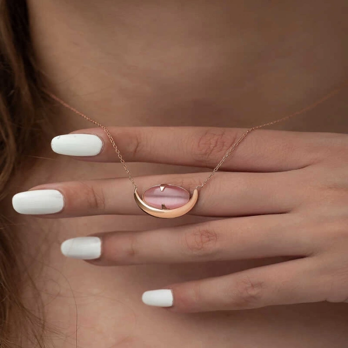 Kadın Gümüş Pembe Kedi Gözü Taşlı Hilal Kolye