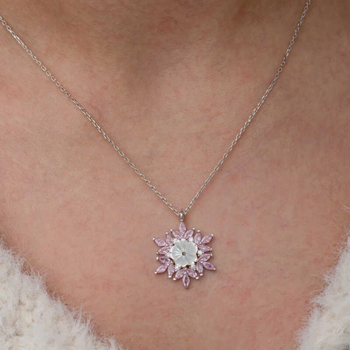 Kadın Gümüş Pembe Lotus Desenli Çiçek Kadın Kolye