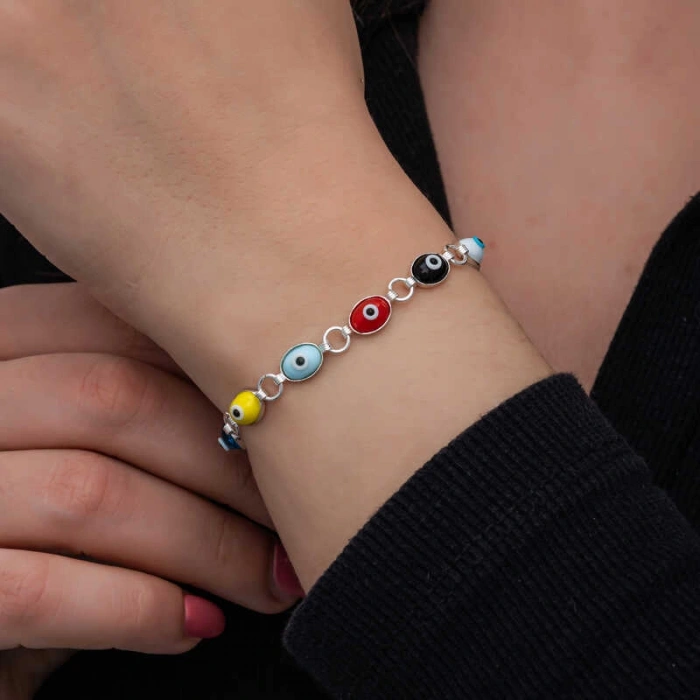 Kadın Gümüş Renkli Nazar Mineli Kadın Bileklik