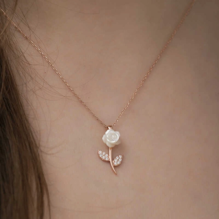 Kadın Gümüş Rose Beyaz Gül Kolye