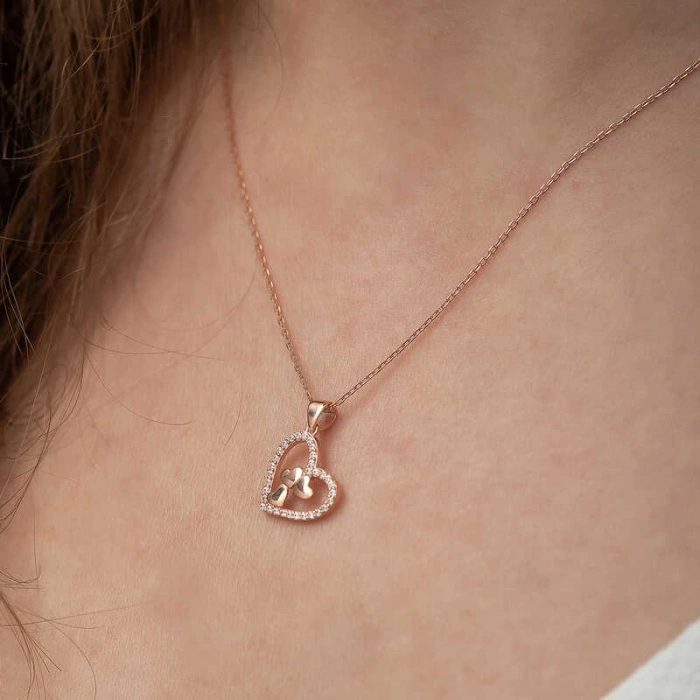 Kadın Gümüş Rose Kalbin İçinde Üç Kalp Kolye