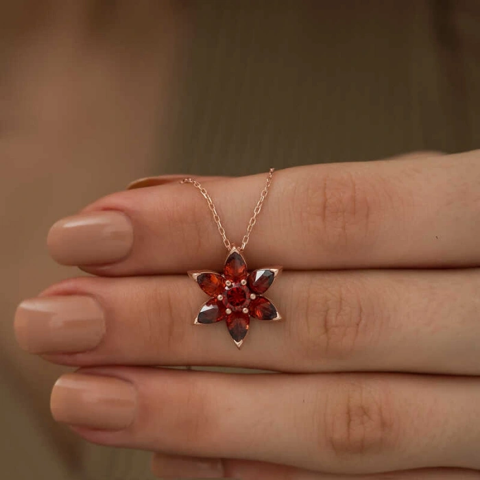 Kadın Gümüş Rose Kırmızı Çiçek Kolye