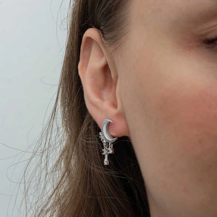 Kadın Gümüş Sallantılı Ay Yıldız Kadın Küpe