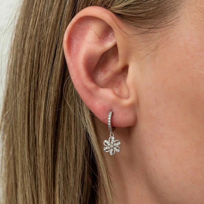 Kadın ​Gümüş Sallantılı Çiçek Kadın Küpe