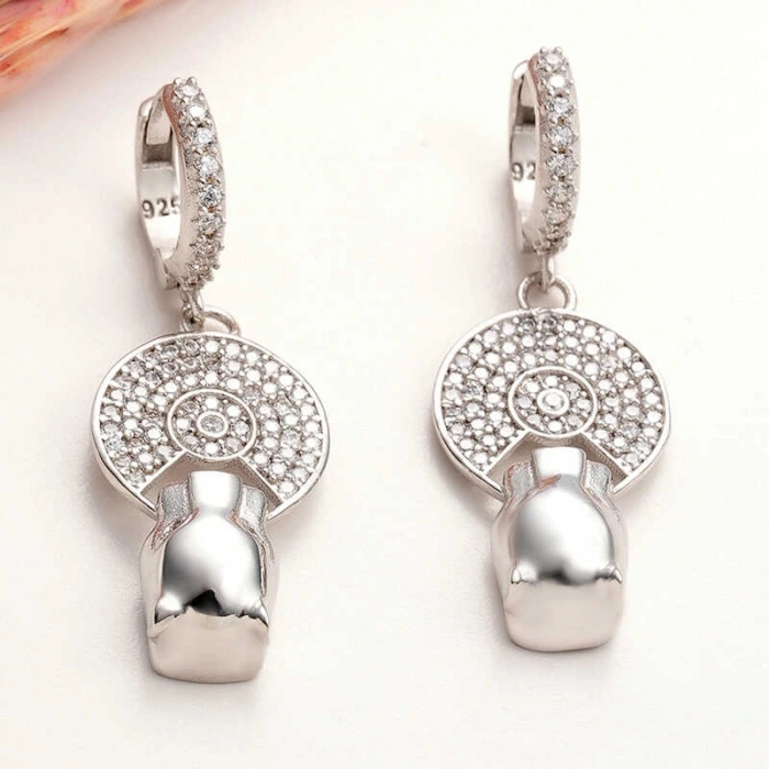 Kadın ​Gümüş Sallantılı Kaplan Figürlü Kadın Küpe