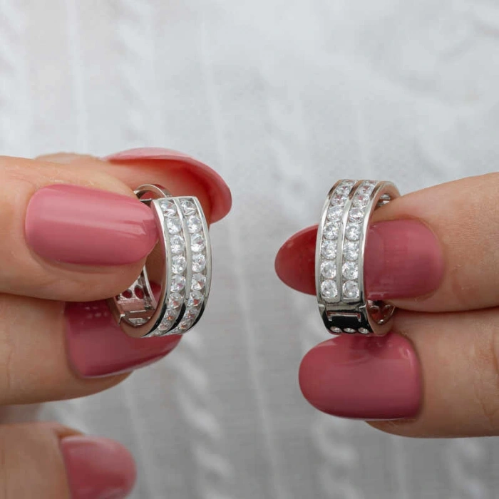 Kadın Gümüş Sıra Taşlı Halka Kadın Küpe