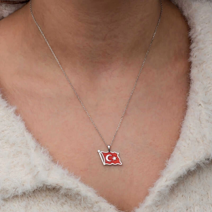 Kadın Gümüş Türk Bayrağı Kadın Kolye