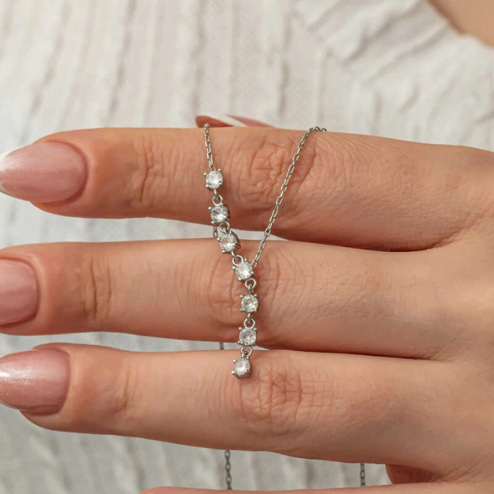 Kadın Gümüş Zirkon Sıra Taşlı Kadın Kolye