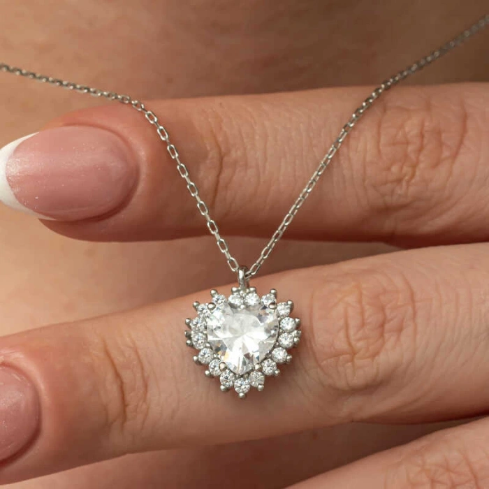 Kadın Gümüş Zirkon Taşlı Kalp Kadın Kolye