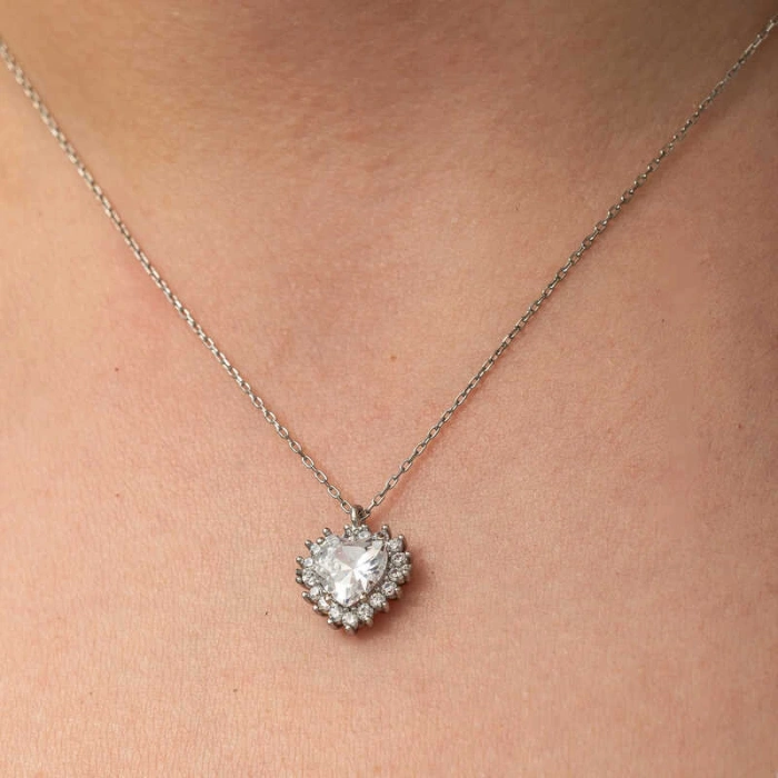 Kadın Gümüş Zirkon Taşlı Kalp Kadın Kolye