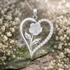Kadın Gümüş Kalpli Beyaz Gül Kadın Kolye